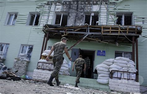 ウクライナ東部で激戦、政府軍15人死亡 写真2枚 国際ニュース：afpbb News