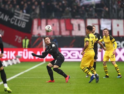 Eintracht frankfurt und borussia mönchengladbach sind auf der suche nach verstärkungen für die kommende bundesligasaison offenbar in der italienischen serie a fündig geworden. Eintracht Frankfurt vs Borussia Dortmund Preview, Tips and ...