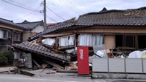 Japan Earthquake And Tsunami Indian Mission In Japan Sets Up Helpline Numbers After Tsunami