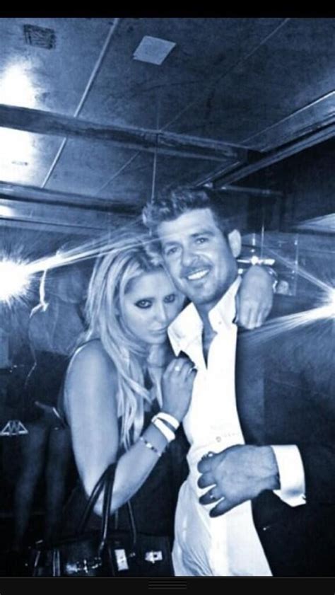 Blurred Lines Singer Robin Thicke Caught Grabbing Womans Butt After 2013 Mtv Vma Video Music
