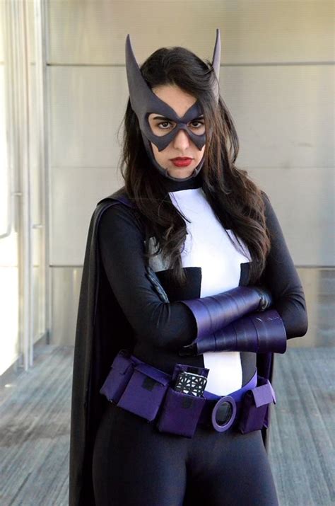 Huntress Cosplay By Flores Fabrications Huntress Cosplay Dc Cosplay
