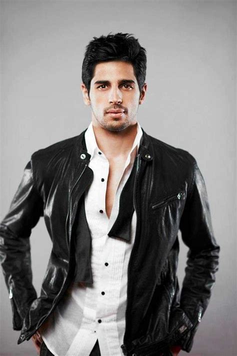 24 In A Glossy Leather Jacket Outfit Sidharth Malhotra Outfits 30 Best