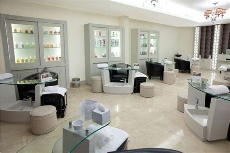 ele beauty being a premium ladies salon in dubai offers some of the exclusive high end setting