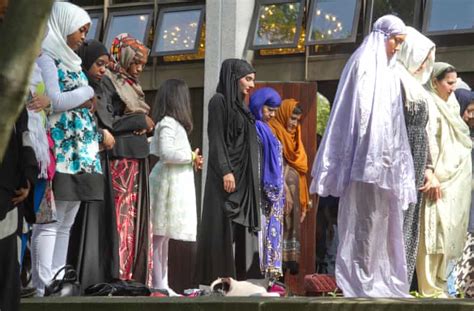 Muslim Council Of Britain To Train Women To Run Mosques Islam The