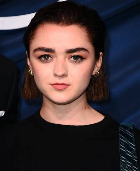 Maisie Pink Bangs And A Tight Dress Maisiewilliams