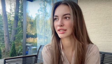 ВИДЕО Известная порноактриса из Эстонии Solazola рассказала что ее раздражает в своей работе