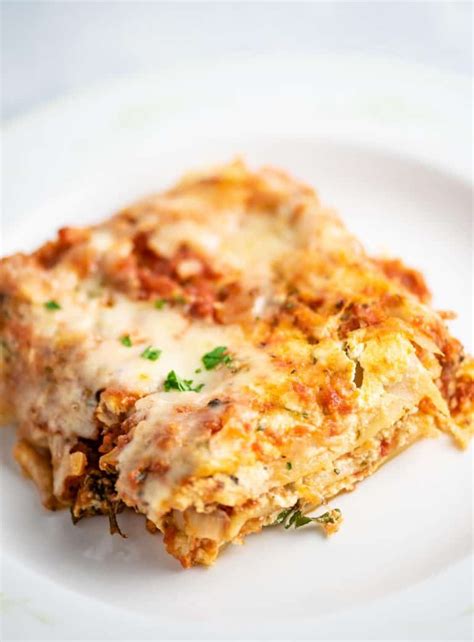 Classic Three Cheese Lasagna Recipe Build Your Bite