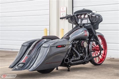 If it's one thing the 2019 street glide special has, it is road presence, and dollops of it! Used 2018 Harley-Davidson Street Glide Custom Bagger For ...