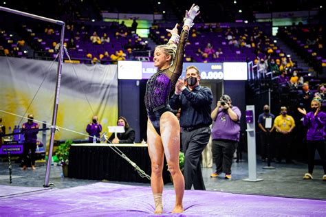 Lsu Gymnast Olivia Dunne Could Become First Million Dollar College
