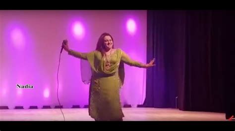 Nadia Gul New Attan Yar M Nishta D Dubai Show 2018 Youtube