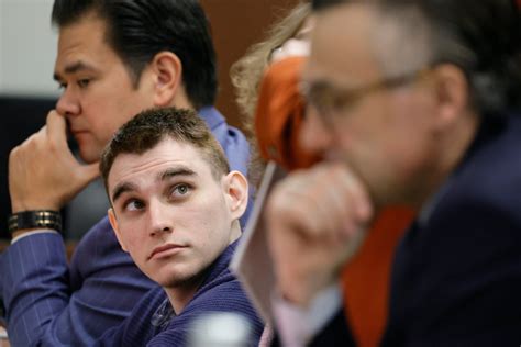 Judge won't delay Florida school shooting sentencing trial | The