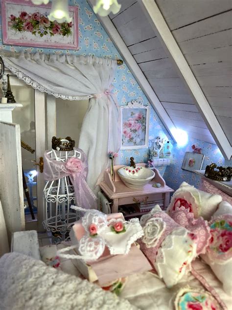 Dollhouse Miniature Shabby Chic Beach House Bedroom Dolls House