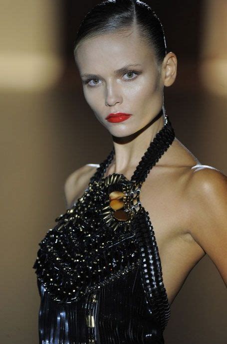 Black Dress And Red Lipsticksperfect Fashion Glam Looks Fashion Victim