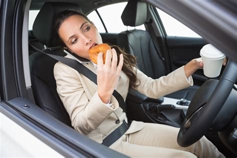 Eating While Driving Bad Driving Habit You Should Quit Doing Philippines