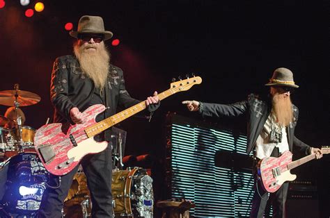 Houston, tx — authorities in houston announced this morning that a fiery car crash last evening took the life of texas native and zz top guitarist, billy gibbons. ZZ Top puts on a powerful show | The Journal
