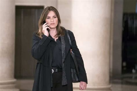 Law And Order Svu Season 19 Episode 2324 Photos Remember Me Remember