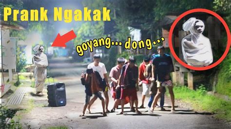 Prank Pocong Bangunin Orang Sahur Bikin Ngakak Auto Kocar Kacir Youtube