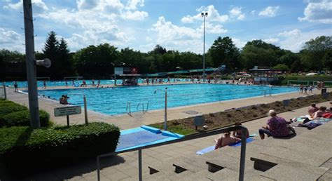 In nachfolgender liste finden sie schwimmbäder. Freibad | I95