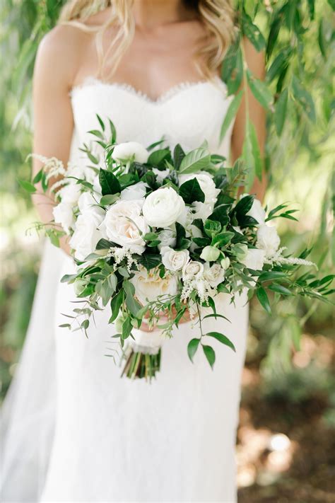 Pin By Natalie Davis On Summer Wedding Flower Bouquet Wedding Bride Bouquets White Wedding
