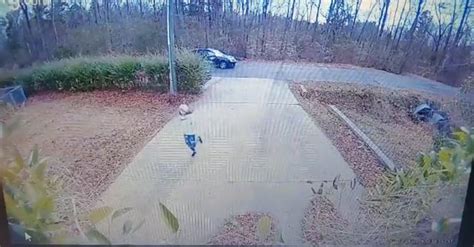 Video Shows Fast Moving Porch Pirate Grabbing Package From Alabama Home