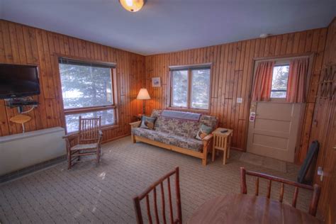 Lake Superior Lodging Lutsen Mn Cabins Cascade Lodge