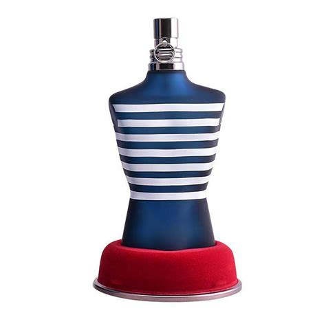 Si afferma con una personalità d'osmanto e pelle; Jean Paul Gaultier Le Male In the Navy Eau de Toilette 125 ml
