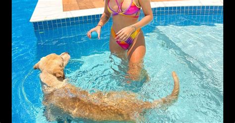Bruna Biancardi usa biquíni com decote generoso em piscina Purepeople