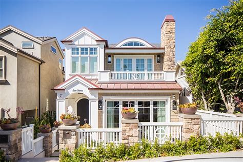 California Beach House With Beautiful Coastal Interiors Jamie Steele