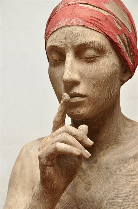 Bruno Walpoth Werke Galerie Straihammer Und Seidenschwann Escultura Figurativa De Cer Mica