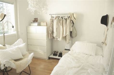 Of course, there are more small white living room ideas, but at the end of the day, we all have to start somewhere. all white small bedroom | interiors | Pinterest | Follow ...
