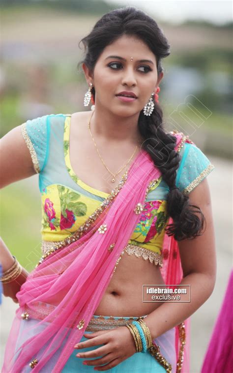beauty of actress anjali hot deep rounded navel show in half saree