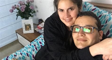 Learn about diego pulecio (rock singer): LINDA PALMA TUVO QUE FRENAR SU LABOR - Q'hubo - Q'hubo