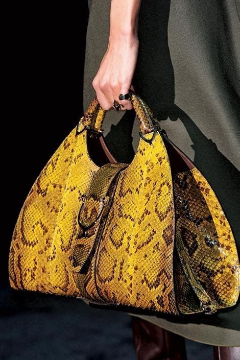 Viimeisimmät twiitit käyttäjältä gucci (@gucci). sofiazchoice: Sofiaz Choice: Gucci winter 2012 - python bag | Bags, Luxury bags, Best bags