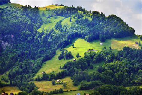 A uri (uniform resource identifier) is a string that refers to a resource. Kanton Uri: Feuerverbot im Freien leicht gelockert - gilt ...