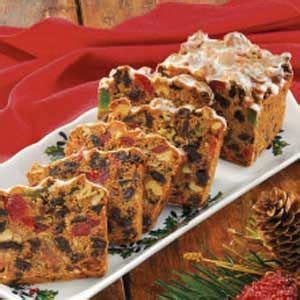 Join paula in this blast from the past to make a delightful and easy christmas treat: icebox fruitcake paula deen