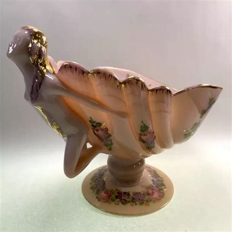 Cambridge Crown Tuscan Nude Very Large Hand Painted Shell Compote