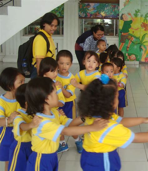 Busy bee pastikan bahan sumber dan aktiviti penggayaan ada banyak di dalam kelas. Permainan Dalam Kelompok | Permainan Anak | Permainan ...