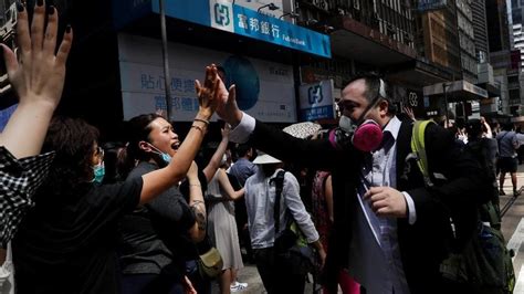Hong Kong Kembali Panas Karena Aturan Penanganan Darurat Demo