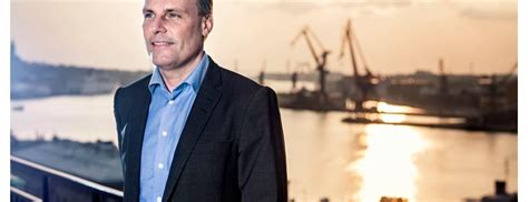 Help us build our profile of ola serneke! Serneke sponsrar damfotbollen - Västra Götalands län ...