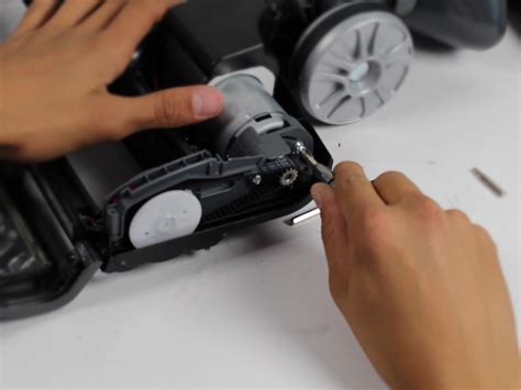4) the motor is giving up. Shark Rotator Lift-Away Speed Belt Replacement - iFixit ...
