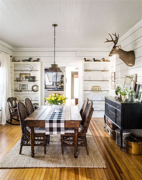 Rustic furniture depot is the largest rustic, farmhouse, western furniture and accessories store in the united states. 38 Rustic Farmhouse Dining Room Design Ideas for Big Family - homeridian.com | Modern farmhouse ...