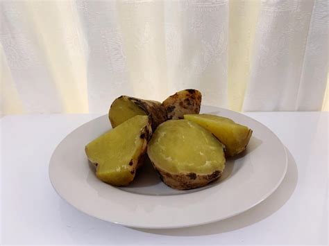 Premium Photo Ubi Jalar Rebus Or Steamed Sweet Potatoe
