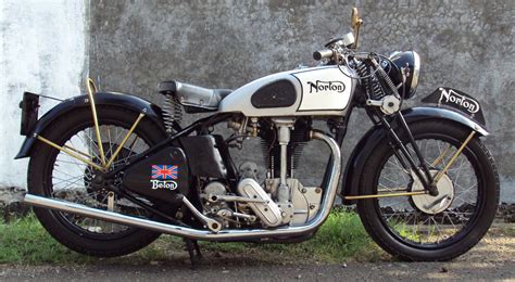 Looking to sell a motorcycle ? Vintage Norton Motorcycles: c1937 596cc overhead camshaft ...