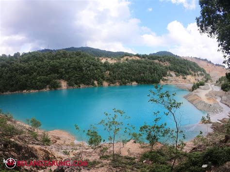 Keindahan Misteri Tasik Biru dan Tasik Hijau Di Bukit Ibam, Muadzam