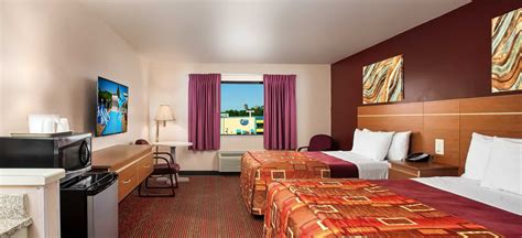 Affordable Rooms At Grand Marquis Waterpark Hotel In Wisconsin Dells