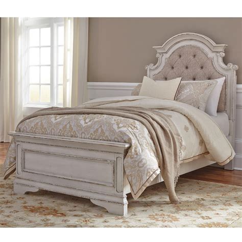 Liberty Furniture Magnolia Manor Traditional Full Upholstered Bed Van