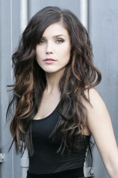 But is that supposed to be the end when trying out different styles, cuts and. Hair Color Trends 2014: Long Dark Waves with Dip-Dyelights ...