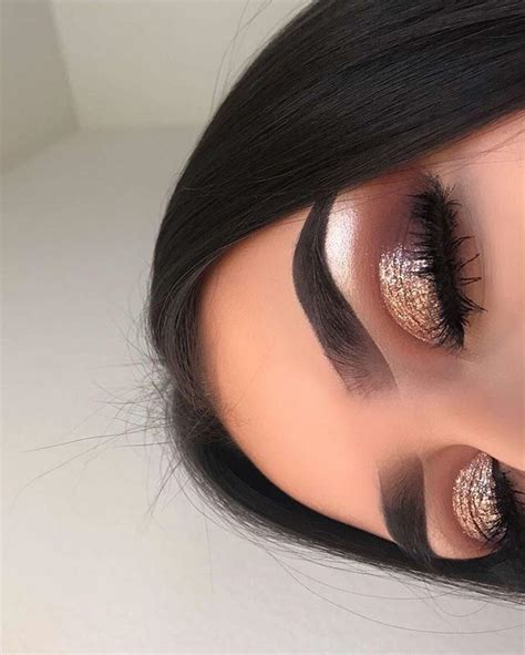 Bratz doll, bratz doll aesthetic, baddie, baddie aesthetic, insta baddie, instagram baddie, influencer, makeup, make up, 90s, nineties, retro, throwback, nostalgia, gen z, genz, millenial, bratz aesthetic. Instagram baddie makeup - Makeup