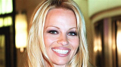 Pamela Anderson diu que el porno és per a perdedors