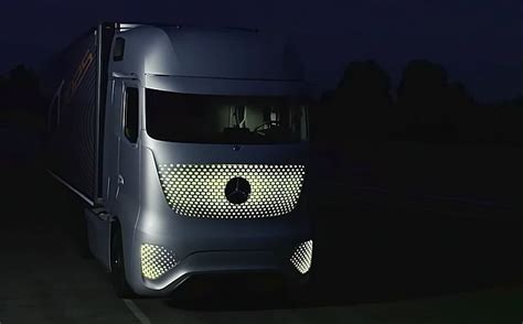 Mercedes Benz Future Truck 2025 A Self Driving Truck Drive Into